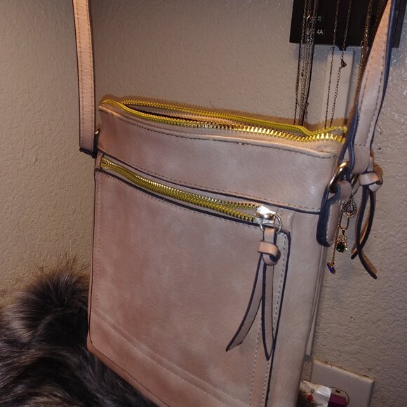 Vegan Leather Crossbody Bag - Picture 4 of 8